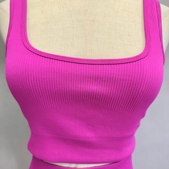 Amazon ribbed seamless button scrunch leggings & sports bra set pink size medium - Picture 3 of 12